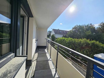 Kernsanierte 4 ZKB-Wohnung mit 2 schönen Balkonen