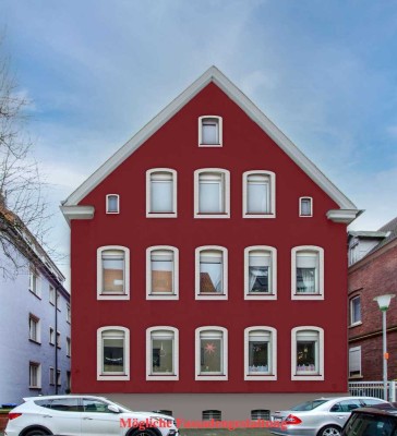 Historisches freistehendes Stadthaus in zentraler Lage mit sechs Wohneinheiten