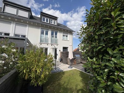 Exklusive Doppelhaushälfte - so ruhig und doch zentral