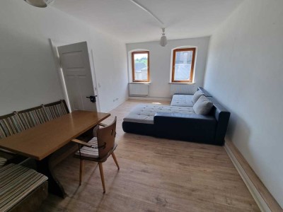 Renovierte 2- Zimmer Wohnung zu vermieten!