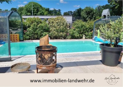 Einfamilienhaus mit Pool und Photovoltaik in begehrter Lage von Troisdorf!