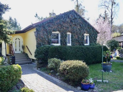 Kleinod: Süßes Haus mit schönem Garten - sofort bezugsbereit!