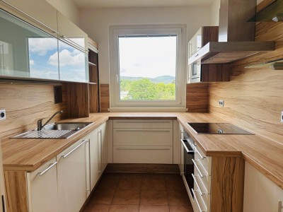 Zentrumslage Bad Vöslau: Dreizimmerwohnung mit ostseitiger Terrasse