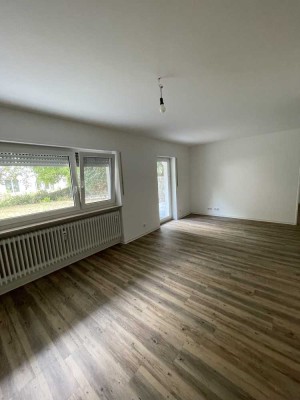 EG mit Terrasse und Gartennutzung, 2 ZKB in MA-Neuostheim