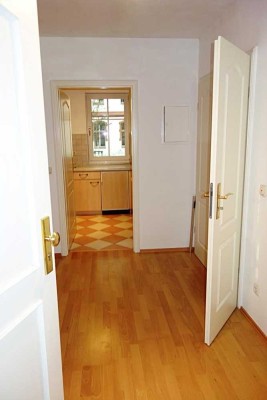 Villa Soleil: Komfortable 2-Zimmer-Wohnung mit sonnigem West-Balkon (vermietet)