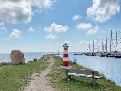 Gemütliche 3-Zimmer-Wohnung mit traumhaftem Hafen - und Ostseeblick.