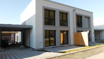 MAULBRONN * Für höchste Ansprüche * Stilvolle Doppelhaushälfte in Aussichtslage *