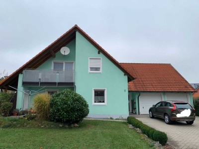 Renovierte 2-ZKB mit Balkon und Solaranlage