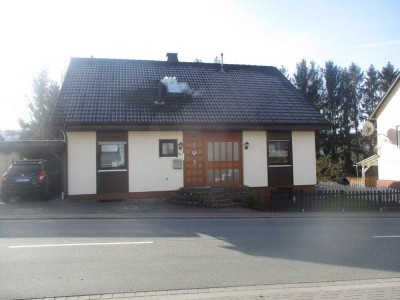 Nähe Nastätten, EFH mit ELW + Terrasse in ruhiger Lage - direkt vom Eigentümer zu vermieten