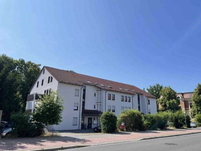 Provisionsfrei! Komplett neu renovierte 3 Zi.-Wohnung sofort bezugsfrei in sehr gepflegtem Objekt !