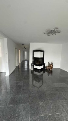 Gehobene 3-Zimmer Wohnung mit EBK, Terrasse, Garten und Sauna in Weißenthurm