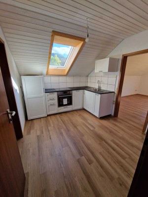 Schöne sanierte 2-Zimmer Wohnung, in ruhiger Lage in Gönningen