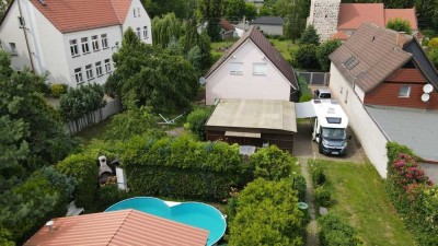 Traumhaftes Zweifamilienhaus mit Erholungsoase und großem Grundstück