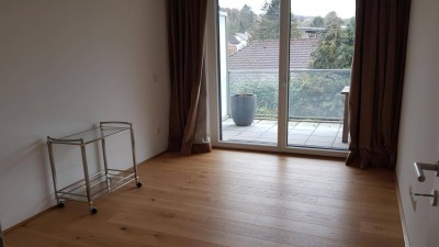 Helle 2-Zimmer-Wohnung mit großer Terrasse