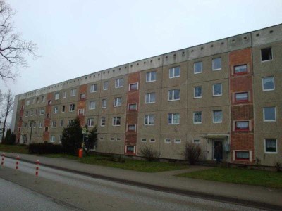 3- Raumwohnung mit Balkon in Velgast -Selbstrenovieren-