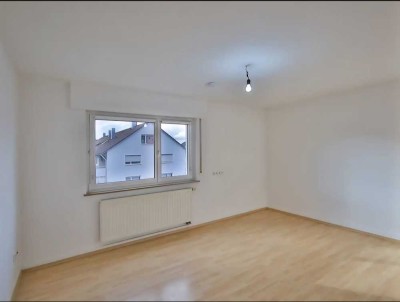 Schönes **WG-ZIMMER** mit Balkon in Ludwigsburg Ost