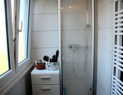 Sanierte Dachgeschosswohnung mit Charme und Stil