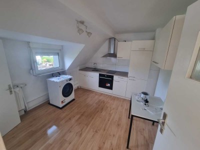 850 € - 40 m² - 2.0 Zi.