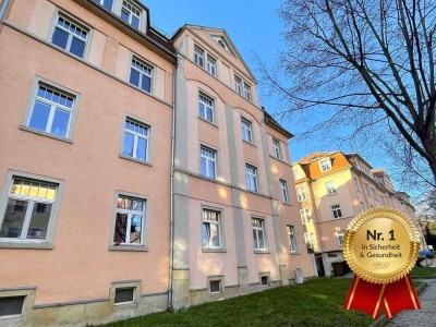 In Renovierung I Tageslichtbad mit Wanne I Moderne Einbauküche I Abstellraum