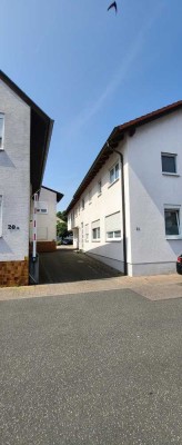 2 Mehrfamilienhäuser auf einem großen Grundstück