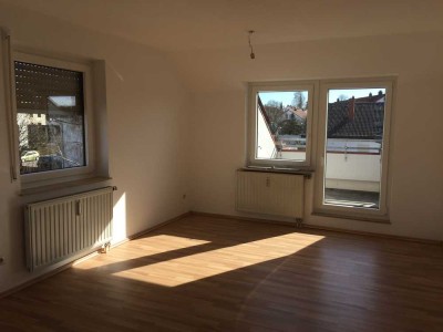 Geschmackvolle 3-Zimmer-Dachgeschosswohnung mit Balkon und Einbauküche in Senden