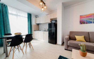 1,5-Zimmer-Wohnung mit möblierter Küche und sonnigem Balkon und herrlicher Aussicht!