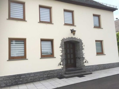 Großzügiges Haus mit Terrasse und Garten in zentraler Lage von Niederprüm