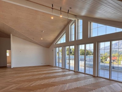 Modernes 4-Zi Penthouse mit Panoramablick - Wohnen über den Dächern von Glasenbach