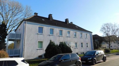 Schöne Single-Wohnung mit Balkon !