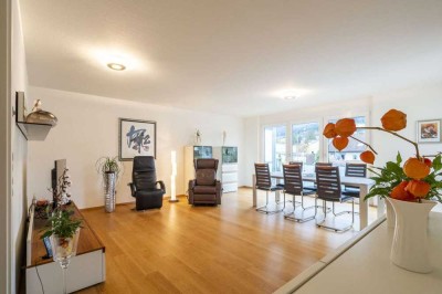 SONNENDURCHFLUTETES 4-ZIMMER-PENTHOUSE MIT 4 TERRASSEN IN WALDKIRCH | BARRIEREARM