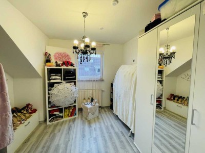 Attraktive 4- Zimmer- Maisonettewohnung am Ortsrand- hell, modern und mit Tiefgarage