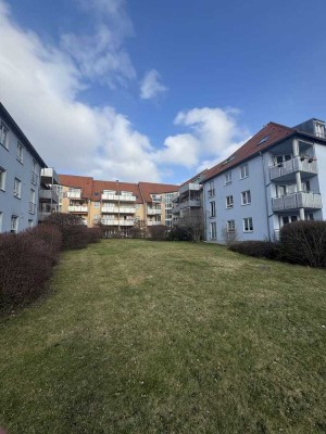 Ruhige 2-Raumwohnung mit Balkon, Fernwärme & Effizienzklasse B – Baujahr 1996