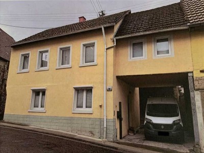 Freistehendes Haus in Hoffenheim mit Scheune ausbaufähig oder als Lagerfläche