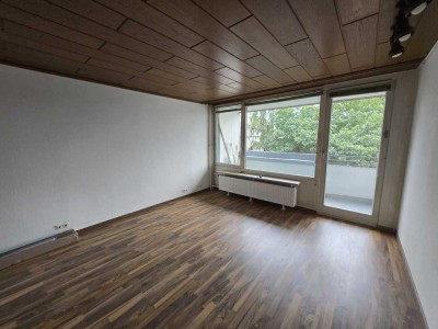 Frisch renovierte 4-Zimmer-Wohnung mit Süd-Balkon und Grünblick in Hannover - Vahrenheide