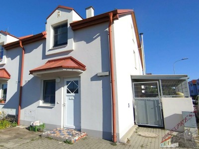 Reihenhaus in zentraler Siedlung mit Kaminanschluss