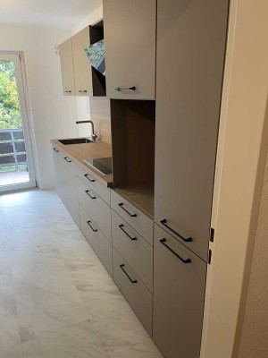 Erstbezug nach Sanierung mit EBK und Balkon: schöne 3-Zimmer-Wohnung in Gerbrunn