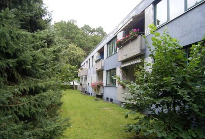 2-Zimmer Wohnung mit Badewanne, Einbauküche und Balkon
