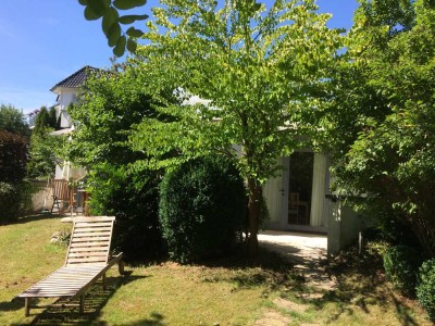 Wohnen im Gästehaus mit Terrasse und eigenem Garten