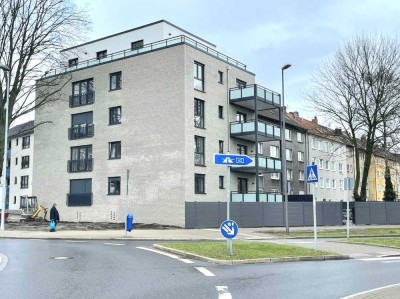 Exklusive Wohnung im Neubau mit Balkon, Aufzug und Tiefgarage
