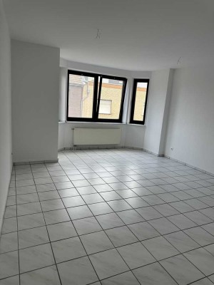 Renovierte 2-Zimmer-Wohnung zu vermieten!