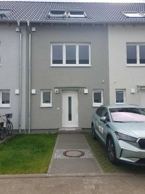 Familienfreundliches Reihenhaus mit 5 Zimmern südwestlich von Berlin in Zossen