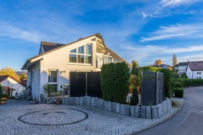 Gepflegtes Einfamilienhaus, 6 Zi, 2 Balkone, 2Terassen, Fernsicht, Kamin, 2 Stellplätze in Beilstein