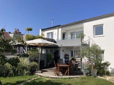 Attraktives 3-Fam.-Wohnhaus, aufgeteilt in 3 ETW`s