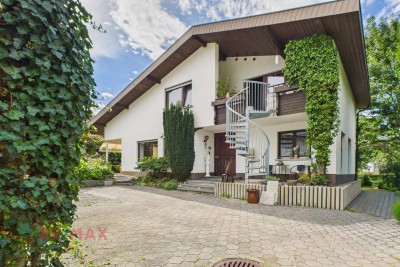 Top-Objekt in Altach: Haus mit Einliegerwohnung und zwei XL-Garagen