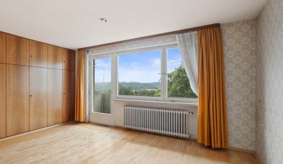 Einfamilienhaus mit Einliegerwohnungsoption - großzügiges Flächenangebot mit guter Substanz
