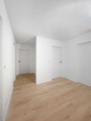 3 Zimmer - Frisch renoviert. Sofort bezugsfrei. Perfekt angebunden