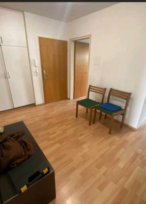 Charmant möblierte 3 Zi Wohnung in Leonberg