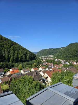 Große 4- Zimmer- Maisonettwohnung mit grandiosem Ausblick