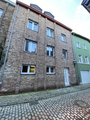 Renovierten Wohnung in Herzen von Stolberg! WBS Erforderlich!