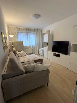 Helle 2-Zimmer-Wohnung mit Wintergarten im Herzen von Ehrenfeld – Nachmieter zum 01.10.2025 gesucht!
